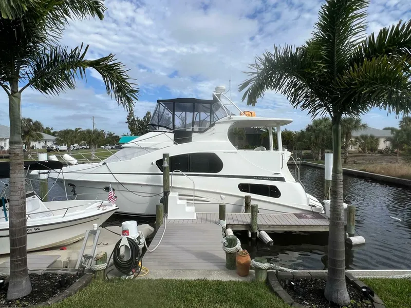 Slide: The Image of Silverton 39 Motor Yacht 2002 - 5