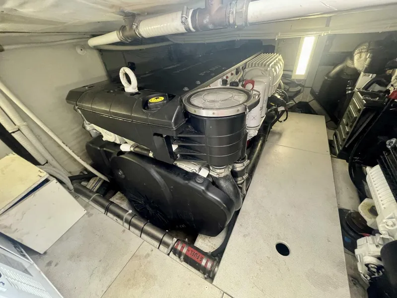 Slide: The Image of Chris-Craft Commander 42 2017 - 36