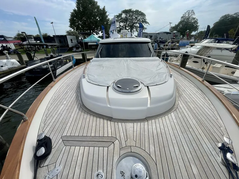 Slide: The Image of Chris-Craft Commander 42 2017 - 4