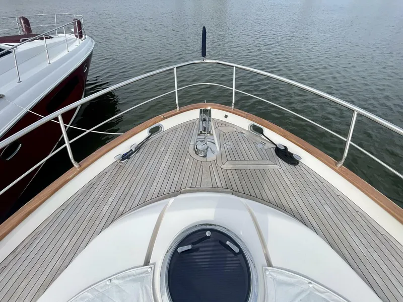 Slide: The Image of Chris-Craft Commander 42 2017 - 5