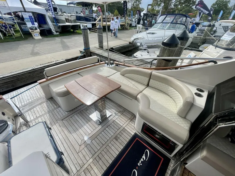 Slide: The Image of Chris-Craft Commander 42 2017 - 9