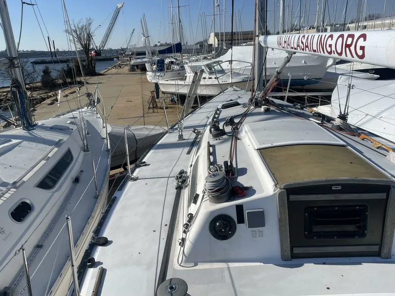 Slide: The Image of J Boats J35 1986 - 11