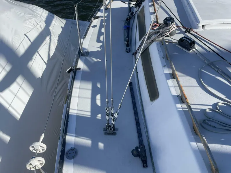 Slide: The Image of J Boats J35 1986 - 17