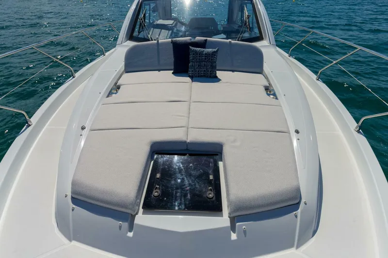 Slide: The Image of Beneteau Gran Turismo 45 2024 - 19