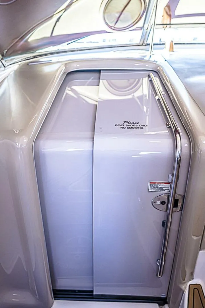 Slide: The Image of Sea Ray 550 Sundancer 2002 - 13
