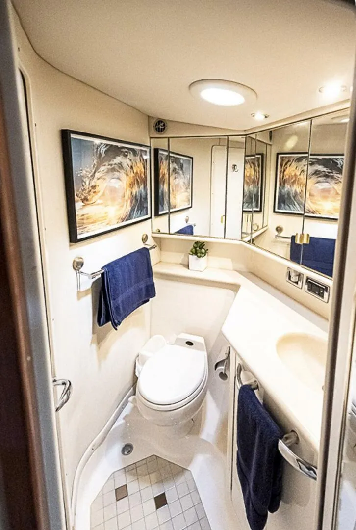 Slide: The Image of Sea Ray 550 Sundancer 2002 - 26