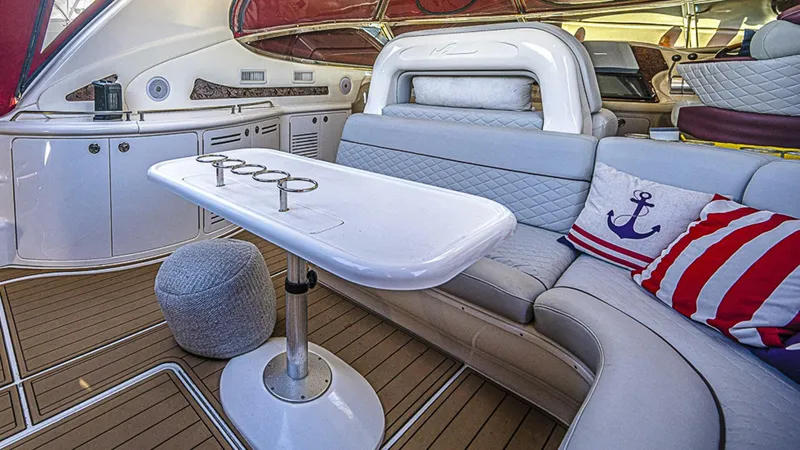 Slide: The Image of Sea Ray 550 Sundancer 2002 - 40