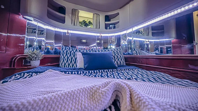 Slide: The Image of Sea Ray 550 Sundancer 2002 - 50