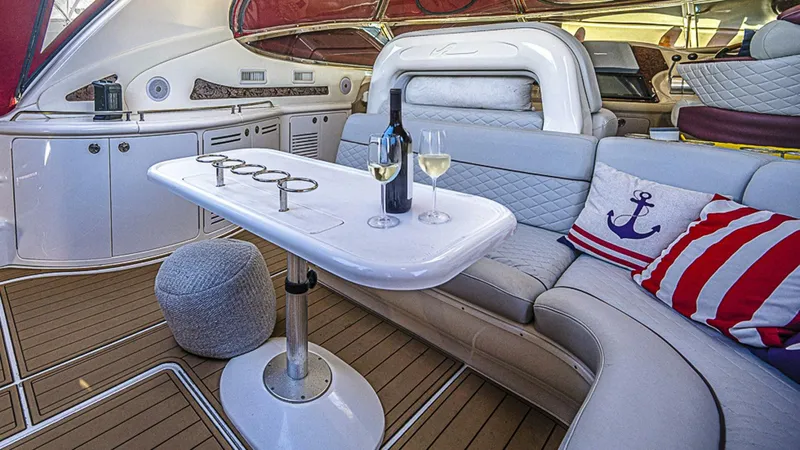 Slide: The Image of Sea Ray 550 Sundancer 2002 - 9