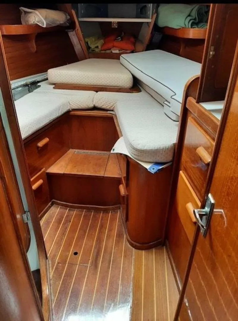 Slide: The Image of J Boats 1988 - 19