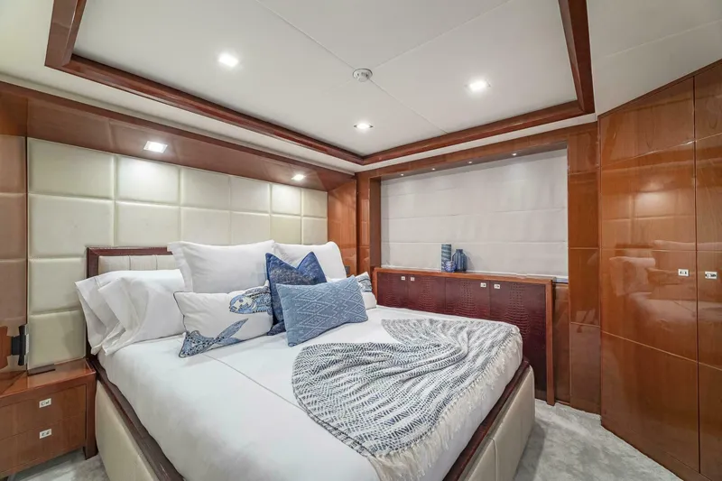 Slide: The Image of Princess 32M 2012 - 33