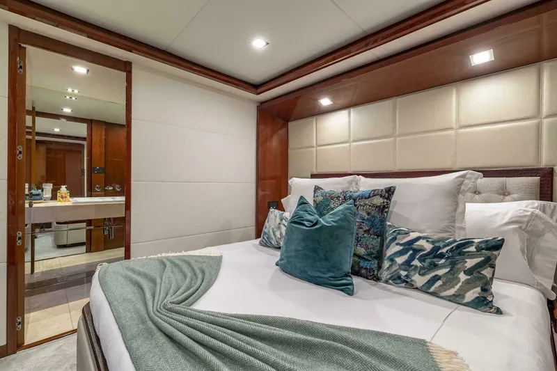 Slide: The Image of Princess 32M 2012 - 43