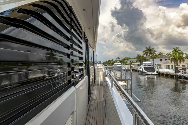 Slide: The Image of Princess 32M 2012 - 77