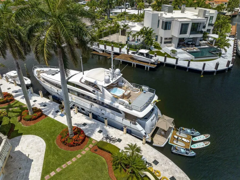 Slide: The Image of Princess 32M 2012 - 80