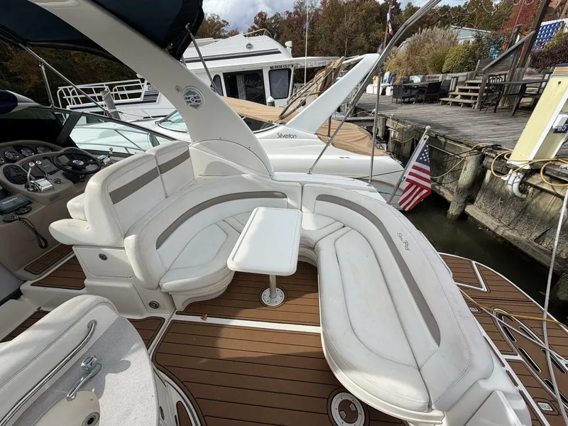 Slide: The Image of Sea Ray 320 Sundancer 2005 - 16