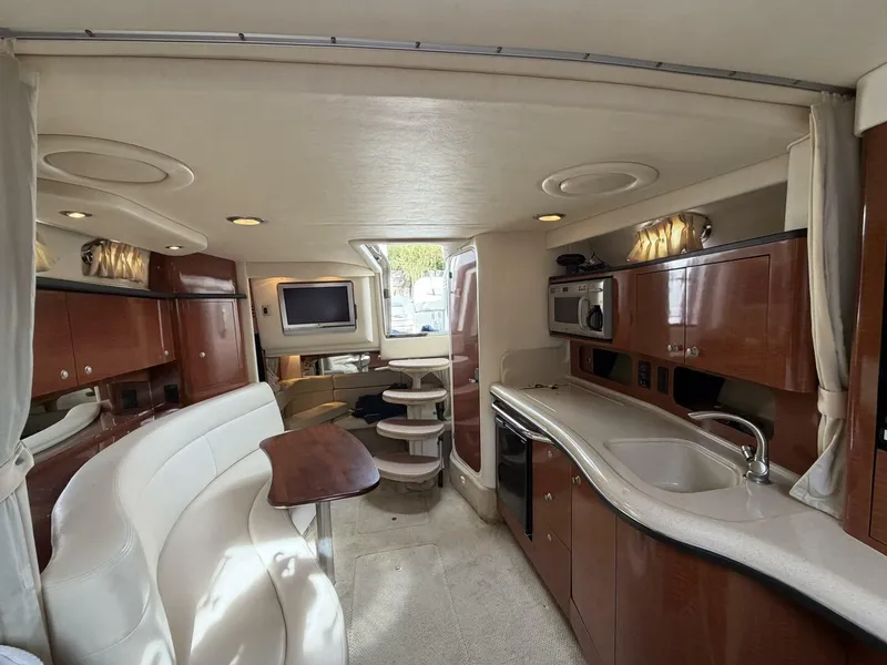 Slide: The Image of Sea Ray 320 Sundancer 2005 - 6
