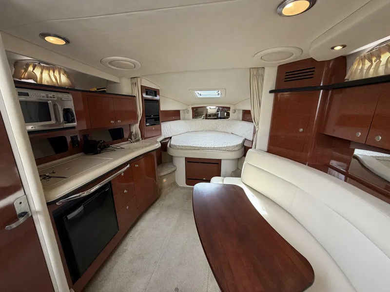 Slide: The Image of Sea Ray 320 Sundancer 2005 - 8