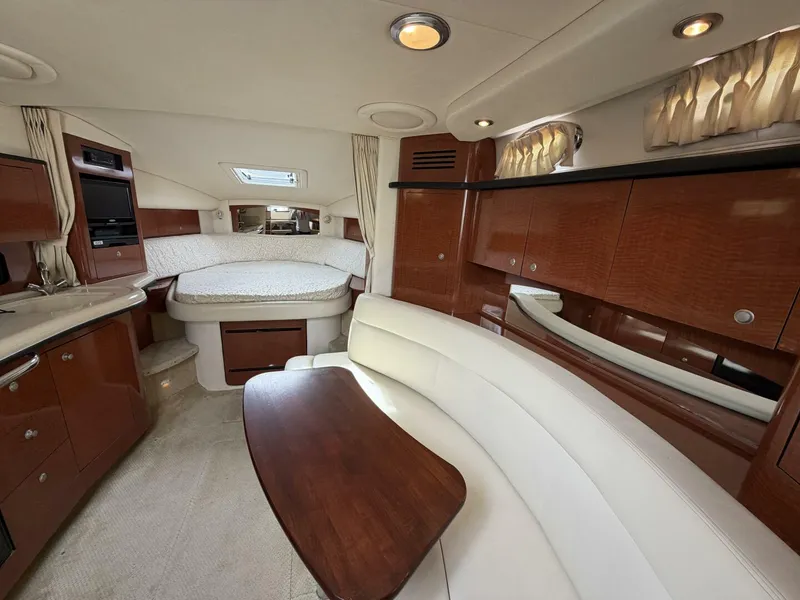 Slide: The Image of Sea Ray 320 Sundancer 2005 - 9