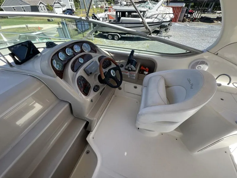 Slide: The Image of Sea Ray 280 Sundancer 2005 - 14
