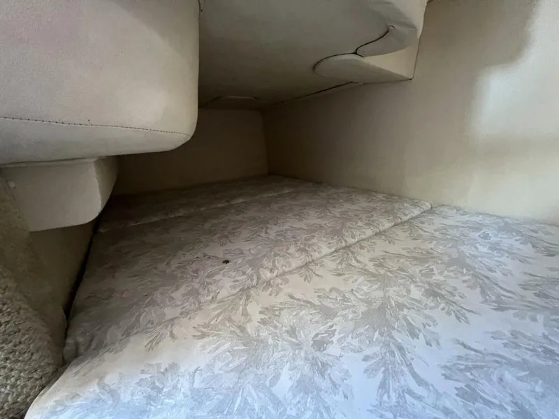 Slide: The Image of Sea Ray 280 Sundancer 2005 - 19