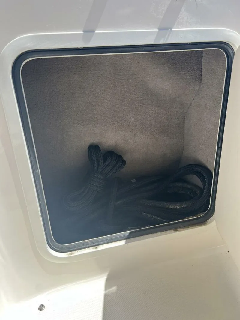 Slide: The Image of Sea Ray 280 Sundancer 2005 - 20