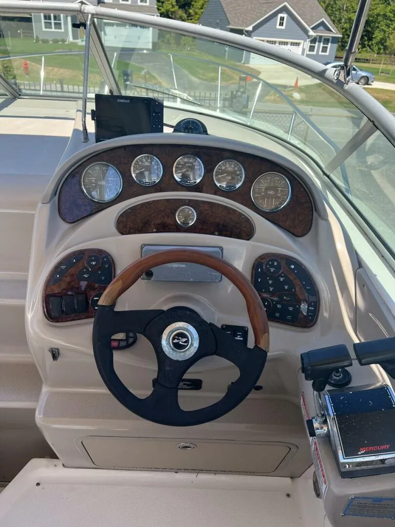 Slide: The Image of Sea Ray 280 Sundancer 2005 - 22