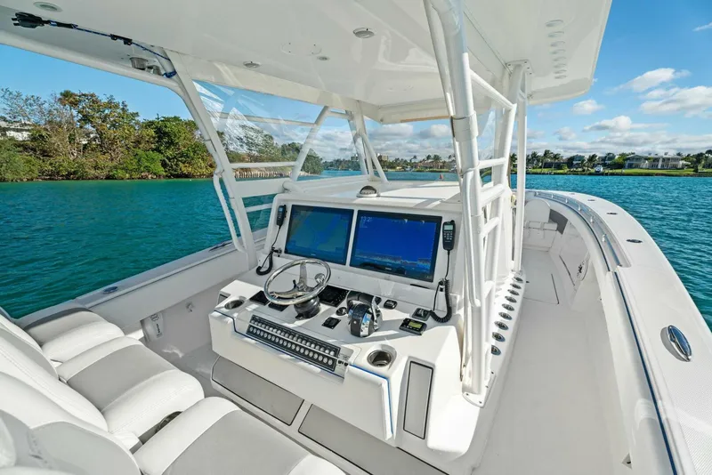 Slide: The Image of Invincible 42 Open Fisherman 2019 - 9
