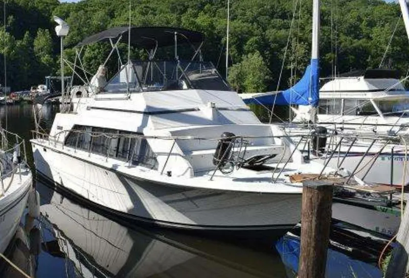 The Image of Carver Yachts Mariner 1984 - 0