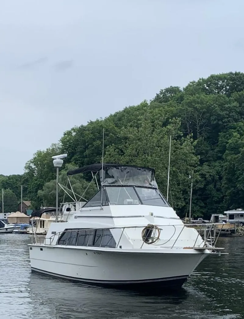 Slide: The Image of Carver Yachts Mariner 1984 - 2