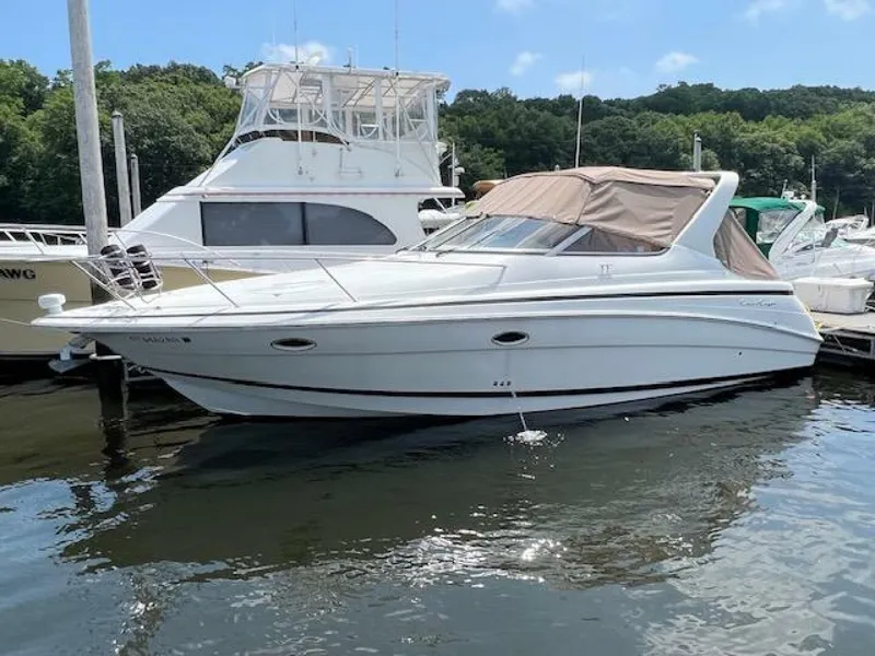 The Image of Chris-Craft 320 Express Cruiser 1998 - 0