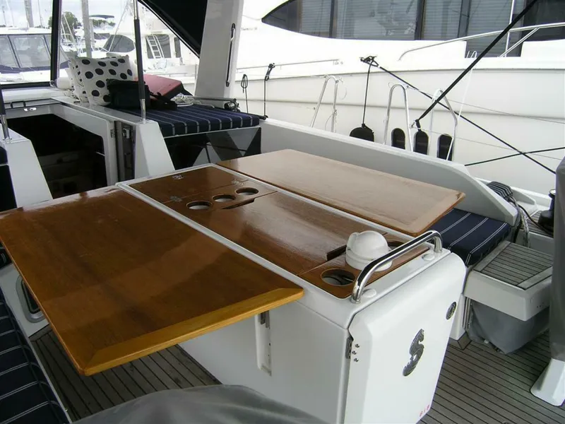 Slide: The Image of Beneteau 51.1 2019 - 4
