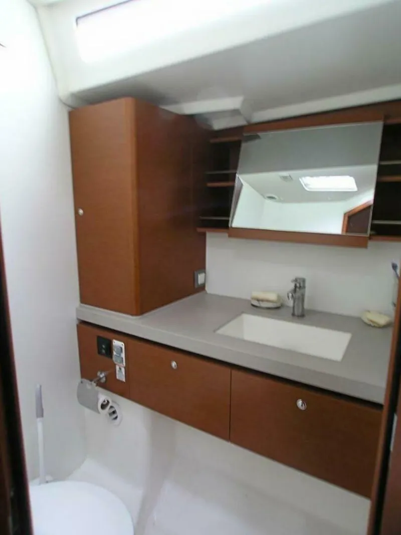 Slide: The Image of Beneteau 51.1 2019 - 5