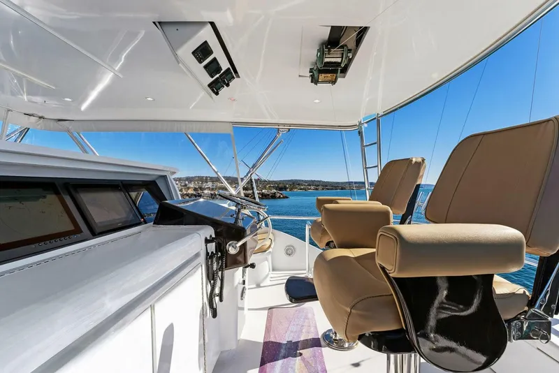 Slide: The Image of Hatteras 64 Convertible 2007 - 35