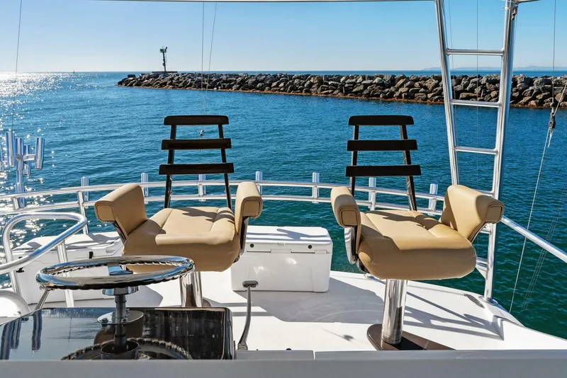 Slide: The Image of Hatteras 64 Convertible 2007 - 37