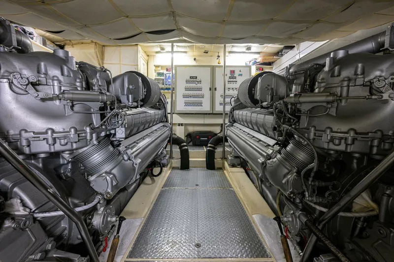 Slide: The Image of Pershing 90 Express 2009 - 48