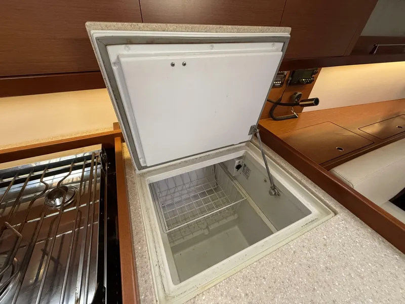 Slide: The Image of Beneteau Oceanis 45 2015 - 27