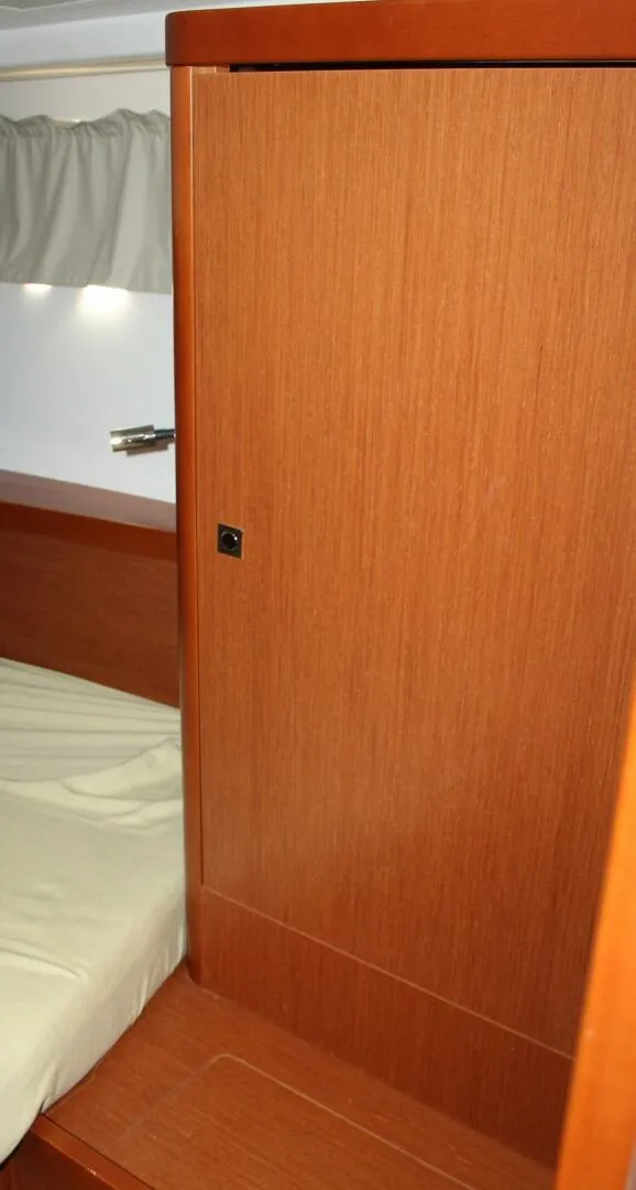 Slide: The Image of Beneteau Oceanis 45 2015 - 30