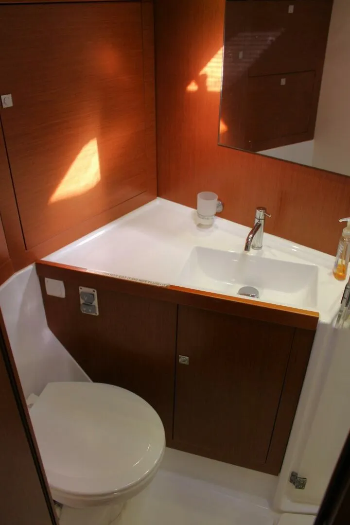 Slide: The Image of Beneteau Oceanis 45 2015 - 32