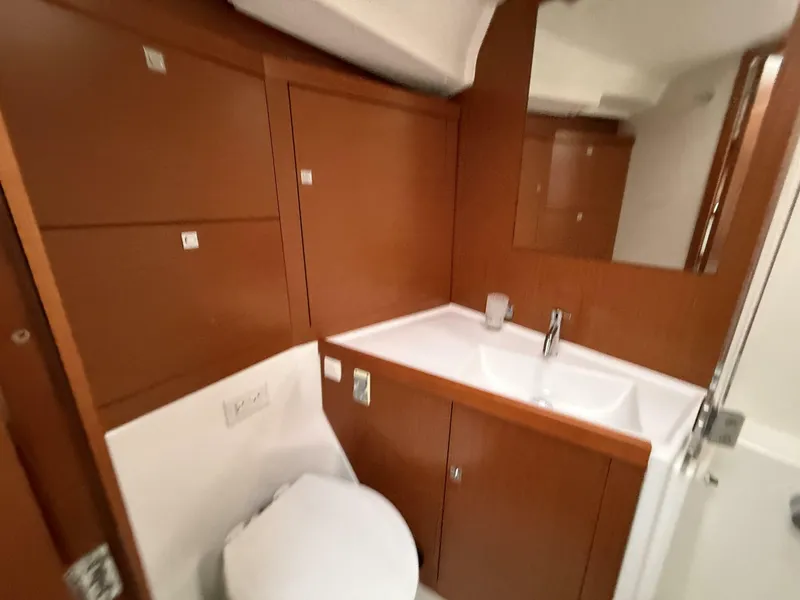 Slide: The Image of Beneteau Oceanis 45 2015 - 43