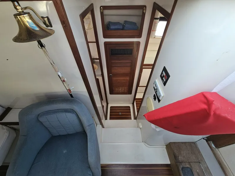 Slide: The Image of Endeavour Catamaran Corp 30 1992 - 22