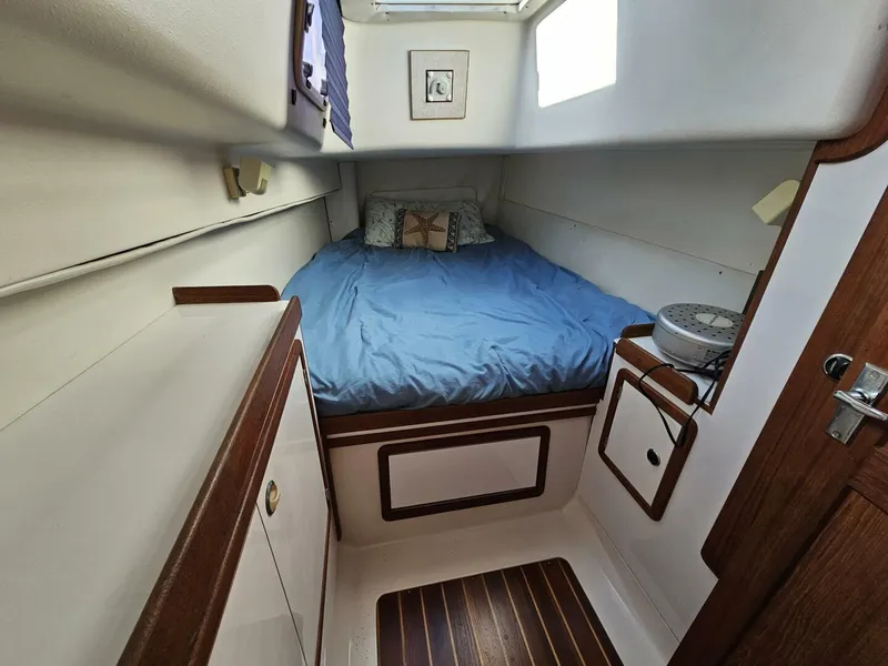 Slide: The Image of Endeavour Catamaran Corp 30 1992 - 31