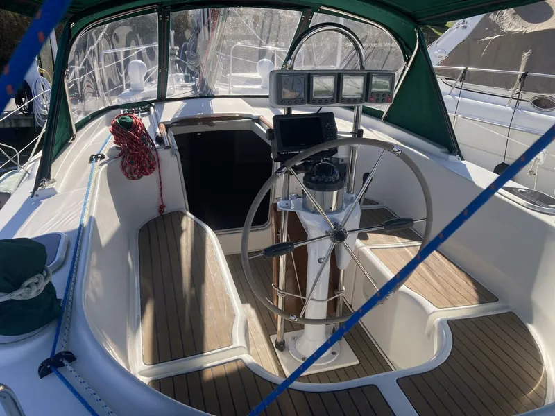 Slide: The Image of Beneteau 40 CC 1996 - 13