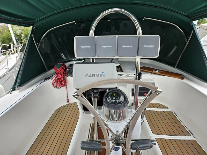 Slide: The Image of Beneteau 40 CC 1996 - 14