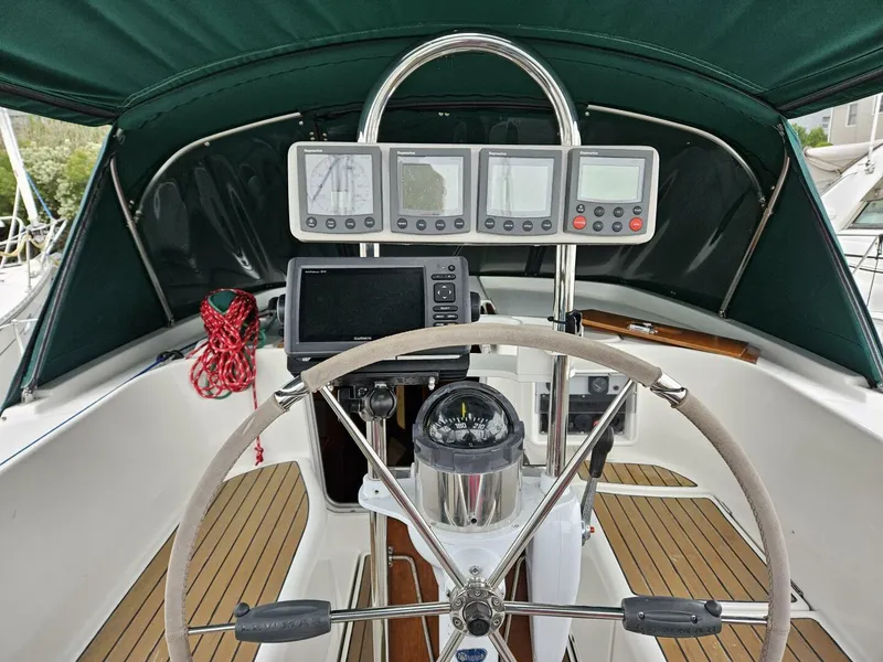 Slide: The Image of Beneteau 40 CC 1996 - 15