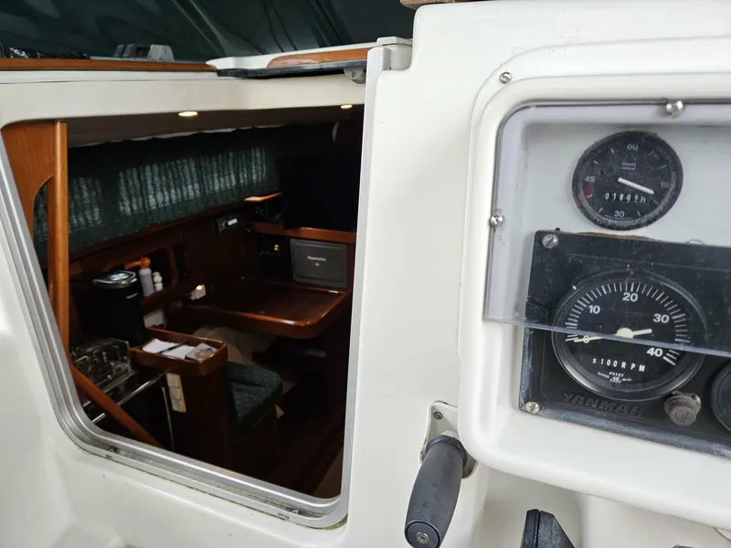 Slide: The Image of Beneteau 40 CC 1996 - 21