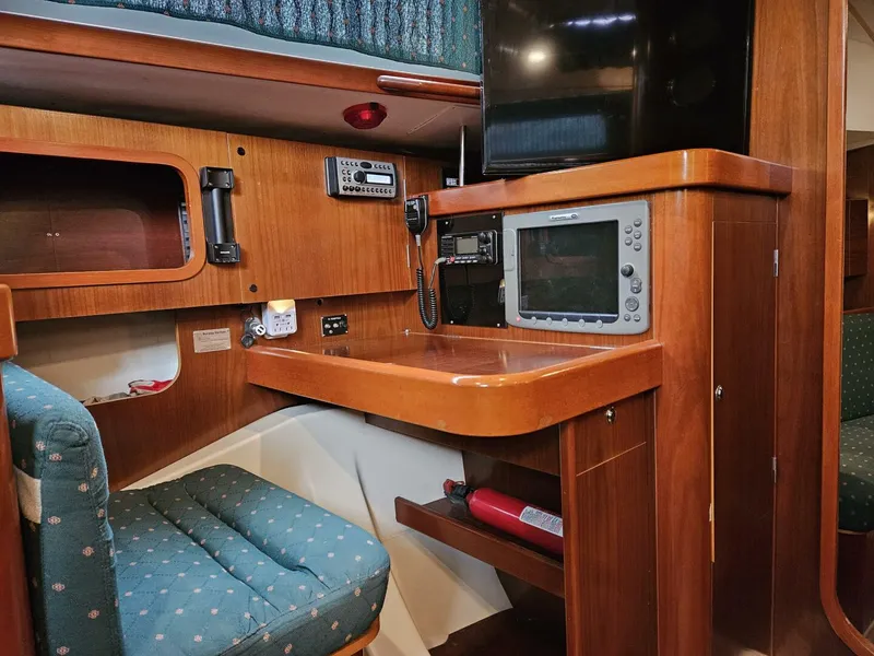 Slide: The Image of Beneteau 40 CC 1996 - 27
