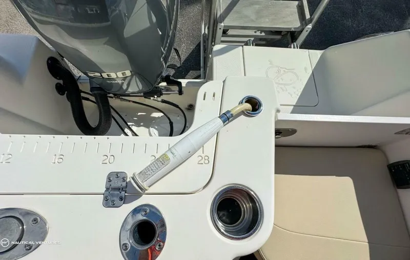 Slide: The Image of Sailfish 220 CC 2019 - 21