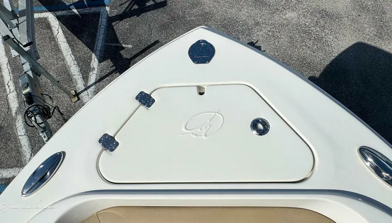 Slide: The Image of Sailfish 220 CC 2019 - 3