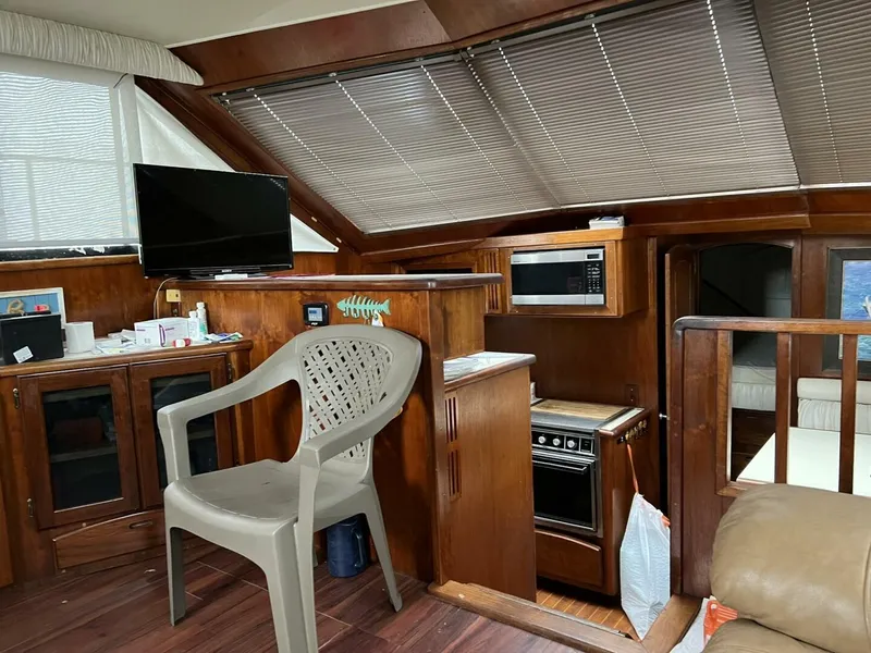 Slide: The Image of Californian 42 Motor Yacht 1987 - 28