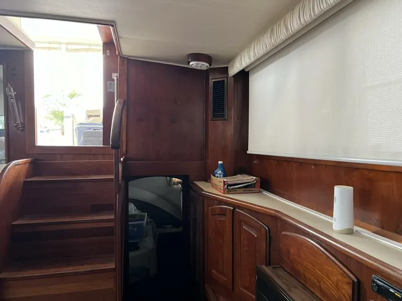 Slide: The Image of Californian 42 Motor Yacht 1987 - 3